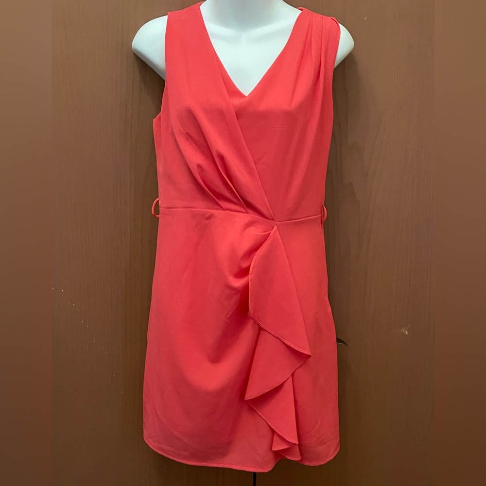 Suzy Shier Corral coloured mini dress in Medium.